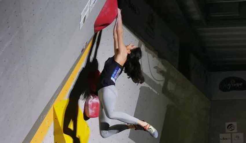 Escalade Fanny Gibert Et Manu Cornu Champions De France De Bloc